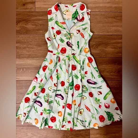 Modcloth Veggie Dress - Picture 1 of 2